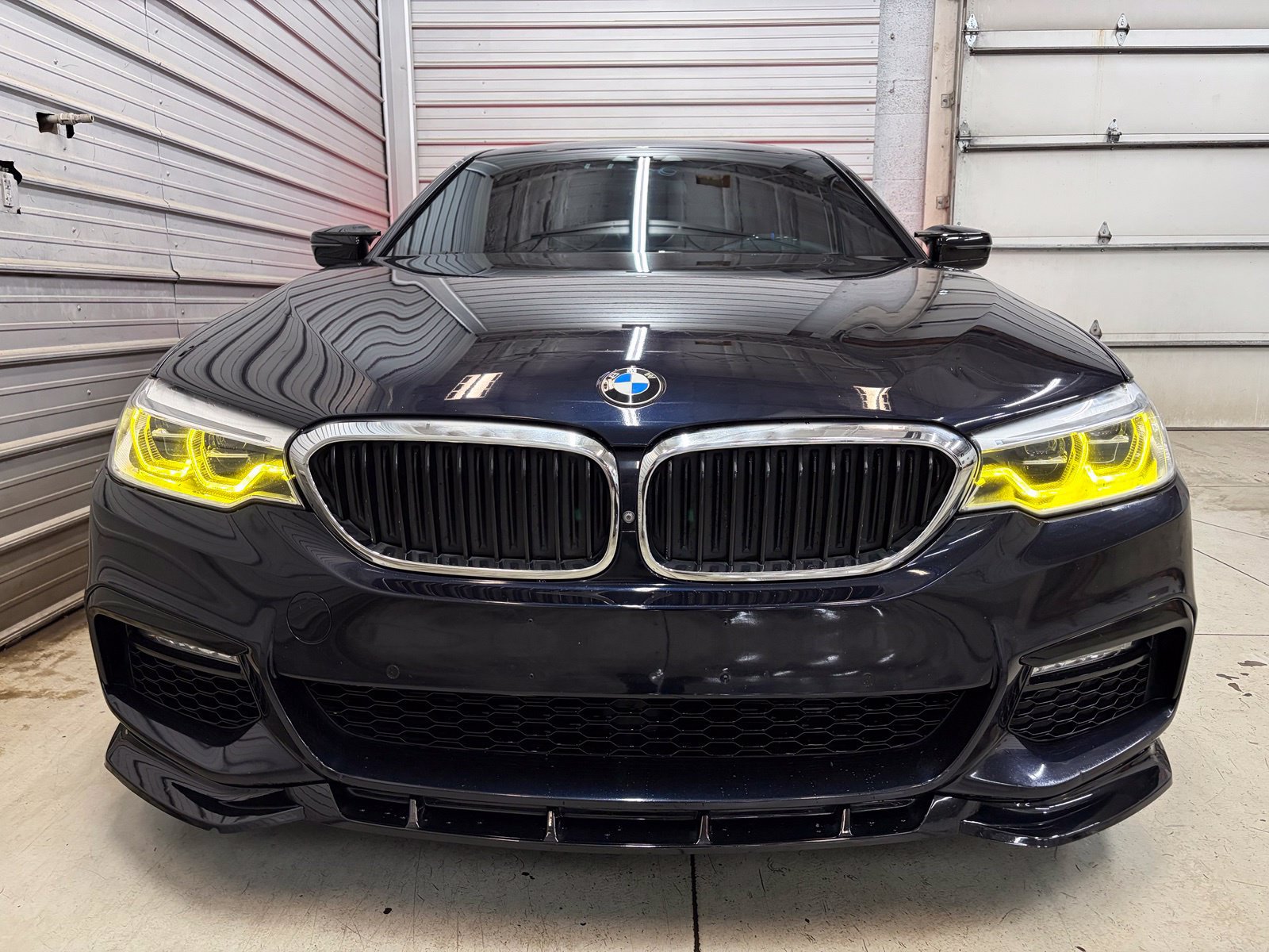 Used 2017 BMW 540i xDrive w/ M Sport Package AWD/4WD image 3