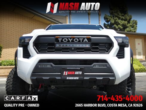 Used 2025 Toyota Tacoma TRD Off-Road w/ TRD Off Road Premium Package AWD/4WD image 18