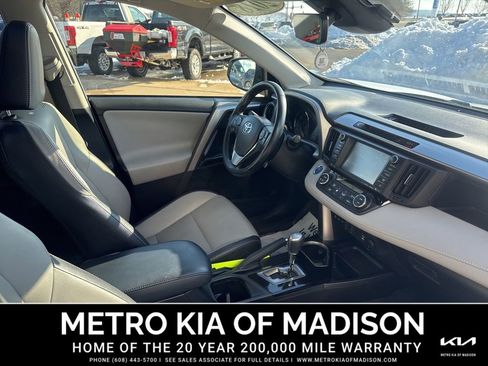 Used 2018 Toyota RAV4 Limited w/ Advanced Technology Package image 39