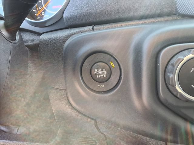 Used 2018 Jeep Wrangler Unlimited Sahara AWD/4WD image 27