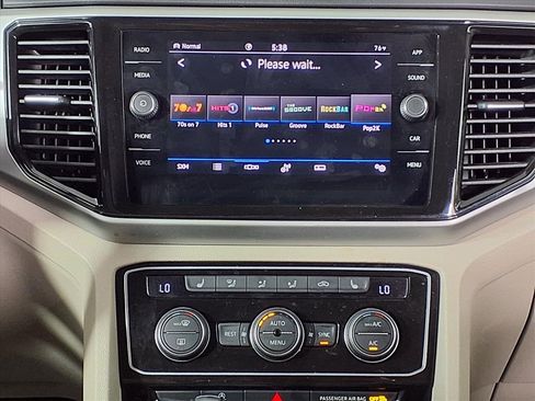 Used 2023 Volkswagen Atlas SE image 18