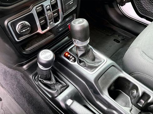 Used 2021 Jeep Wrangler Unlimited Sport image 28