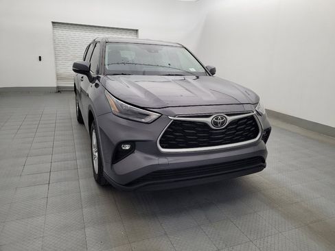 Used 2022 Toyota Highlander LE image 14