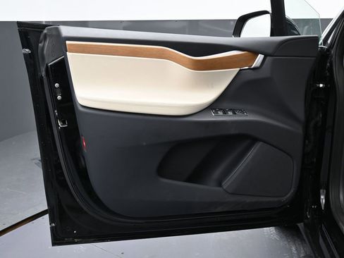 Used 2021 Tesla Model X Performance image 44