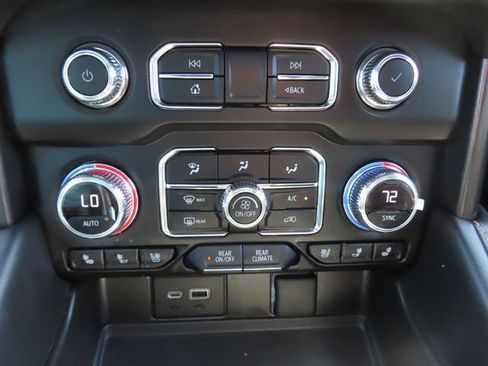 Used 2023 GMC Yukon AT4 w/ AT4 Premium Package AWD/4WD image 33