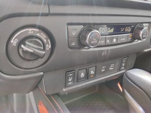 Used 2025 Nissan Frontier PRO-4X w/ Pro Premium Package AWD/4WD image 21