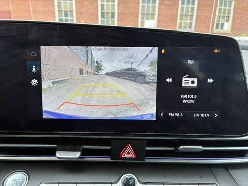 Used 2024 Hyundai Elantra SEL FWD image 14