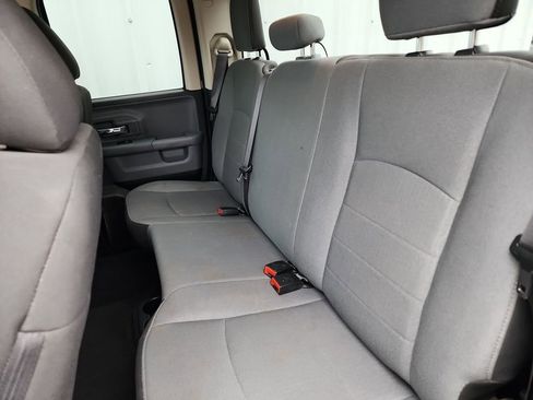 Used 2024 RAM 1500 Classic SLT image 39