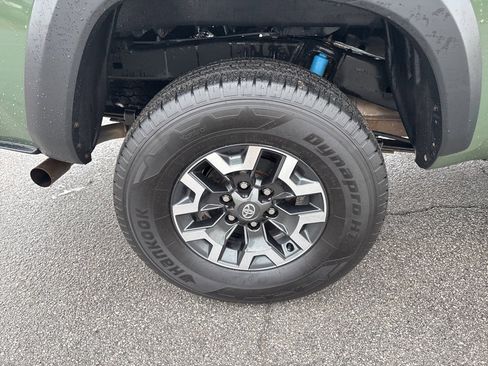 Used 2022 Toyota Tacoma TRD Off-Road image 48