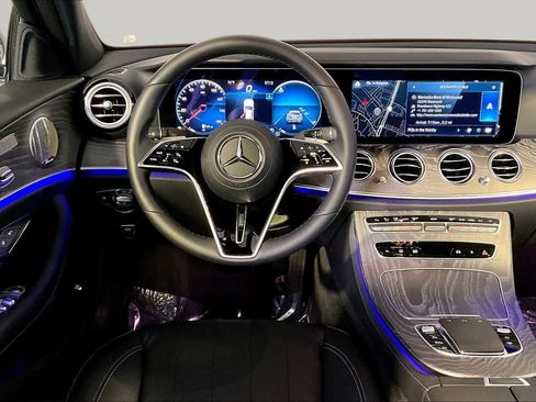 Used 2021 Mercedes-Benz E 350 4MATIC Sedan image 6