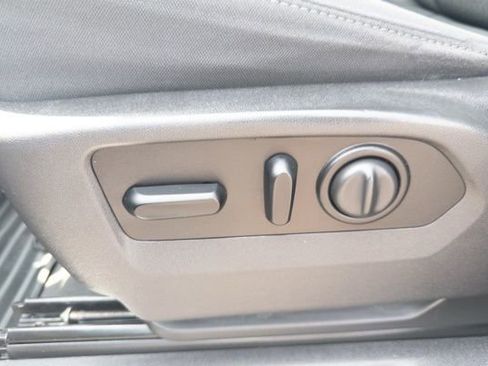 Used 2021 Chevrolet Silverado 1500 LT image 15