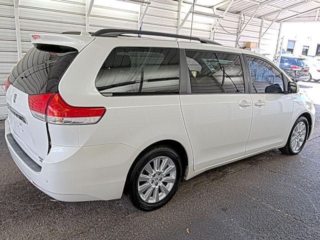 Used 2014 Toyota Sienna Limited w/ Limited Premium Package AWD/4WD image 2