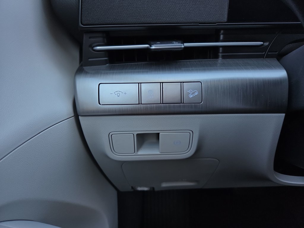 Certified 2024 Hyundai Kona SEL FWD image 19