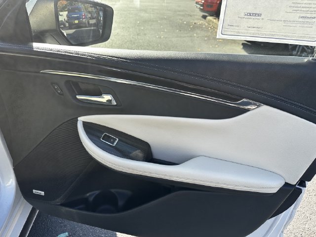 Used 2018 Chevrolet Impala LT w/ Sunroof and Spoiler Package FWD image 37