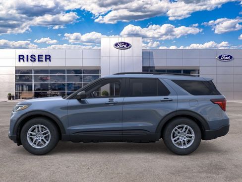 New 2026 Ford Explorer Active w/ Active Comfort Package RWD image 3