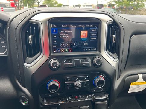 Used 2021 Chevrolet Silverado 1500 RST w/ Redline Edition AWD/4WD image 40