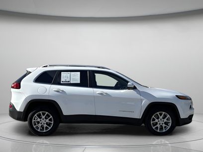 Used 2018 Jeep Cherokee Latitude w/ Safety Group