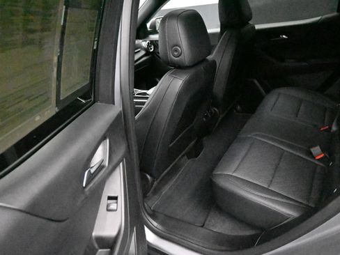 Used 2025 Chevrolet Equinox LT w/ Convenience Package II AWD/4WD image 17