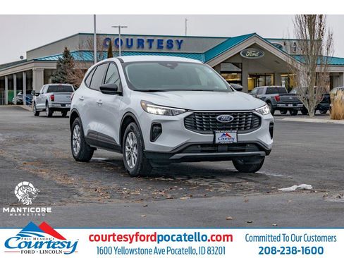 Used 2025 Ford Escape Active w/ Tech Pack #1 image 1