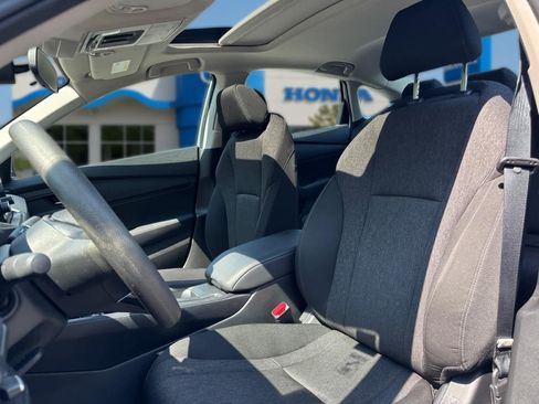 Used 2025 Honda Accord SE image 14