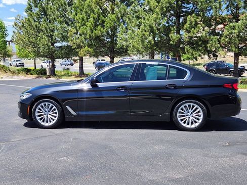 Used 2023 BMW 530i xDrive w/ Convenience Package AWD/4WD image 2