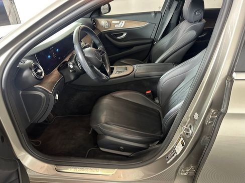 Used 2022 Mercedes-Benz E 350 Sedan image 3