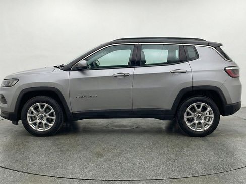 Used 2025 Jeep Compass Limited AWD/4WD image 5
