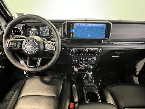 Certified 2024 Jeep Wrangler Unlimited Rubicon image 19