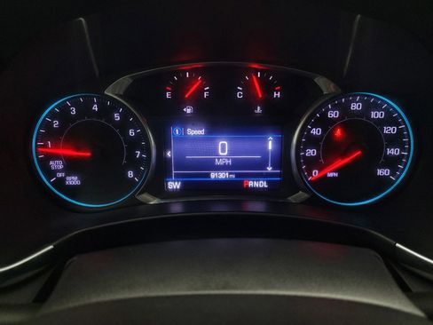 Used 2019 Chevrolet Equinox LT FWD image 23