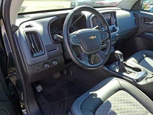 Used 2022 Chevrolet Colorado Z71 w/ Z71 Midnight Edition AWD/4WD image 26