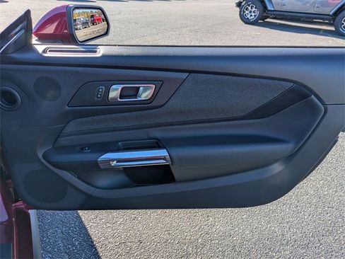 Used 2025 Ford Mustang EcoBoost image 28