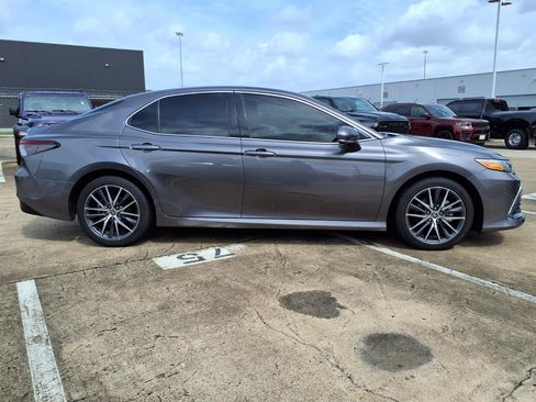 Used 2023 Toyota Camry XLE FWD image 28