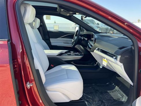 New 2025 Cadillac Lyriq Sport image 34