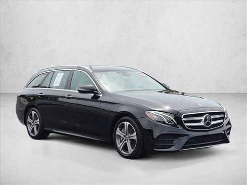 Used 2020 Mercedes-Benz E 450 4MATIC Wagon image 3