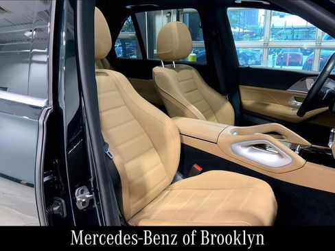 Used 2024 Mercedes-Benz GLE 580 4MATIC image 11