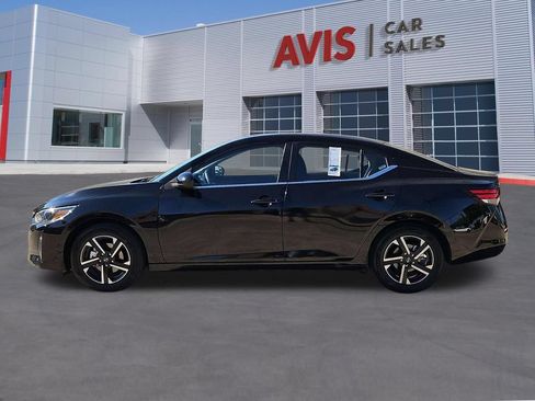 Used 2025 Nissan Sentra SV FWD image 10
