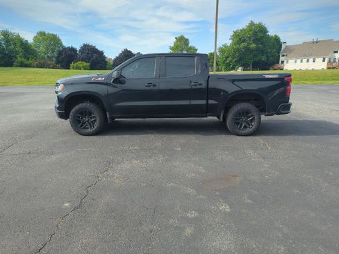 Used 2024 Chevrolet Silverado 1500 LT Trail Boss AWD/4WD image 4