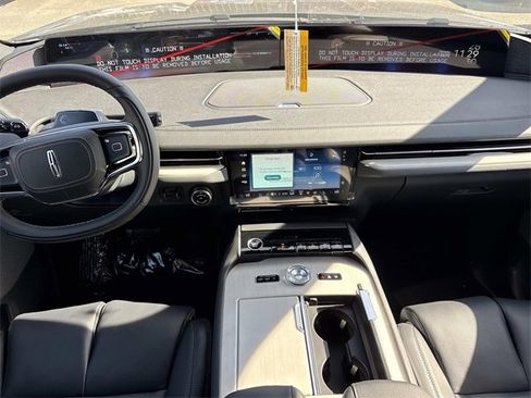 New 2025 Lincoln Navigator L Reserve w/ Jet Appearance Package image 16