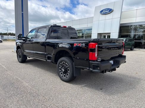 Used 2025 Ford F250 Platinum w/ FX4 Off-Road Package AWD/4WD image 5