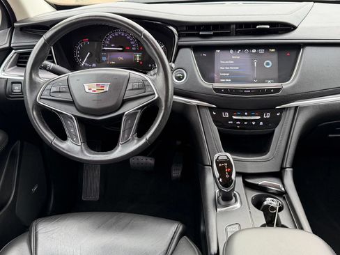 Used 2019 Cadillac XT5 Luxury AWD/4WD image 16