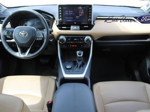 Used 2022 Toyota RAV4 Limited w/ Limited Grade Weather Package AWD/4WD image 16