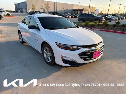 Used 2022 Chevrolet Malibu LS w/ LPO, Convenience Package 1