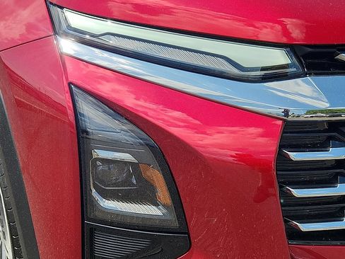 Certified 2026 Chevrolet Equinox LT AWD/4WD image 9
