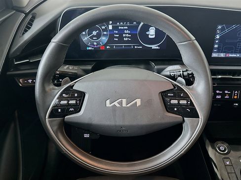 Used 2024 Kia Niro Wind FWD image 18