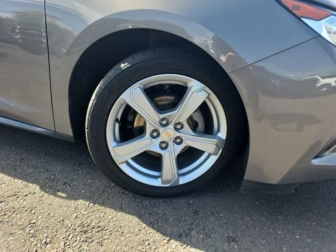 Used 2017 Chevrolet Volt LT w/ Comfort Package image 11