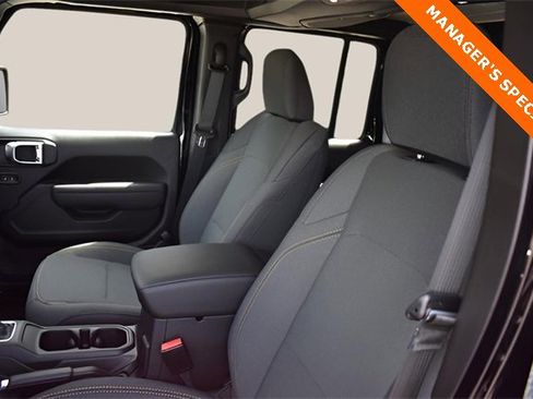 New 2025 Jeep Gladiator Sport image 11