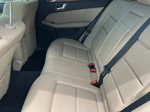 Used 2011 Mercedes-Benz E 350 4MATIC Sedan image 19