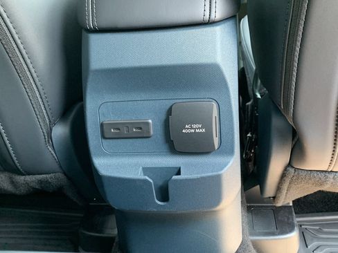 Used 2025 Ford Maverick Lariat w/ Black Appearance Package AWD/4WD image 38