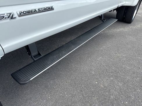 Used 2022 Ford F450 Limited w/ FX4 Off-Road Package image 15