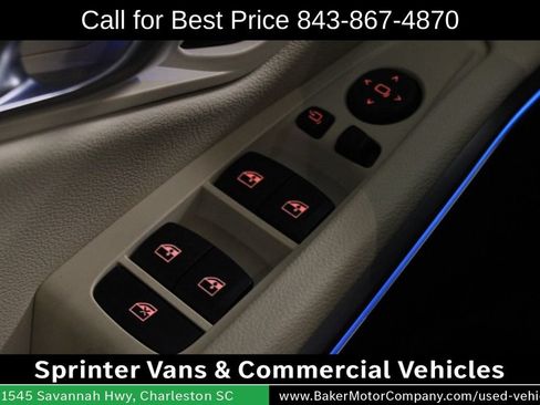 Used 2025 BMW 330i Sedan w/ Premium Package RWD image 19